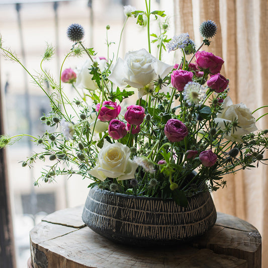 Flower decorates vase